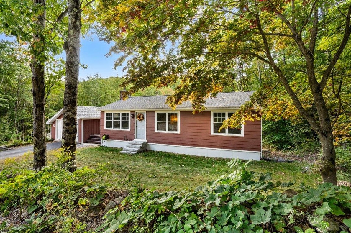 48 Apple Way, Weare, NH 03281