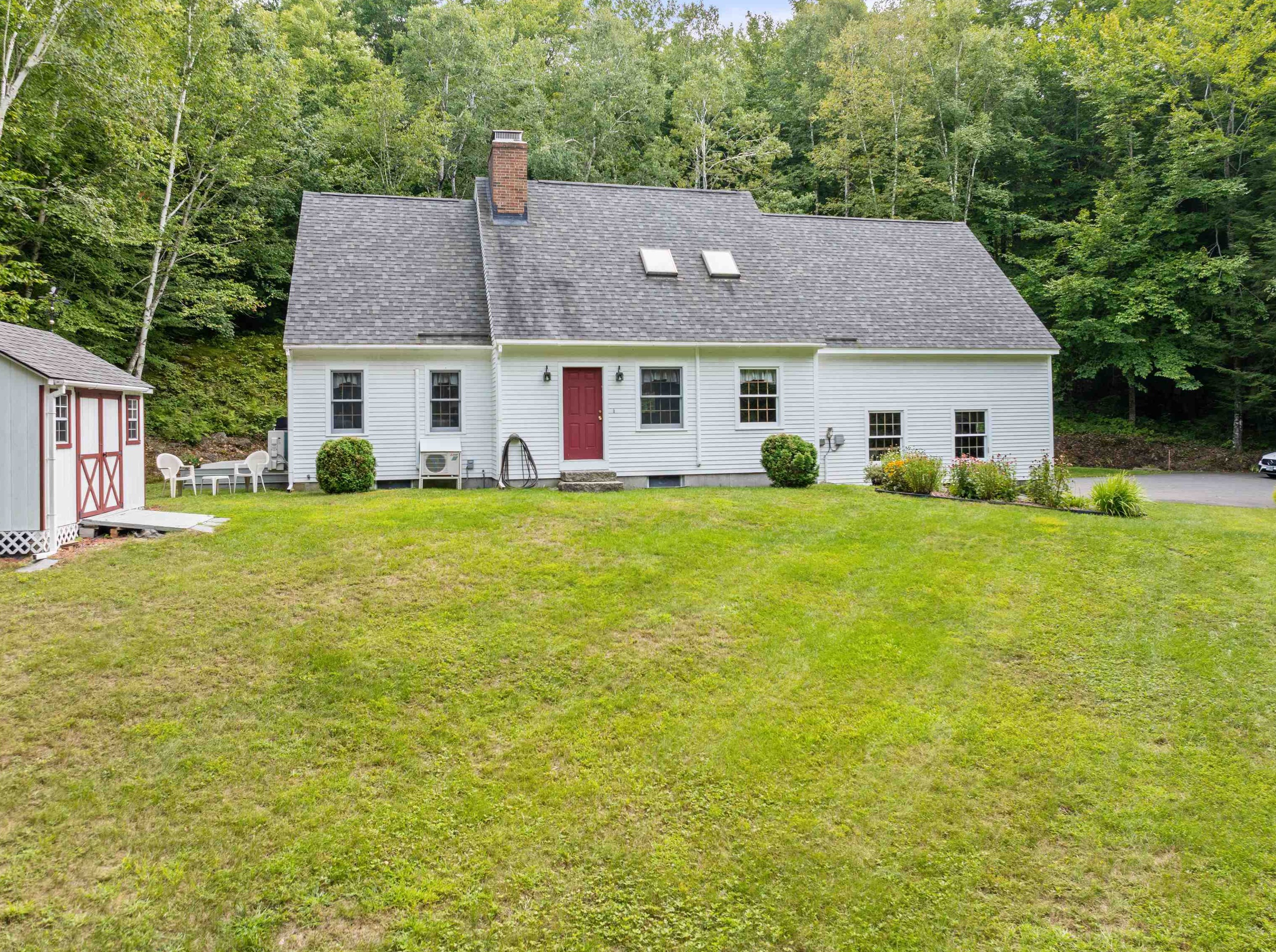 204 Cherry Valley Rd, Alton, NH 03810