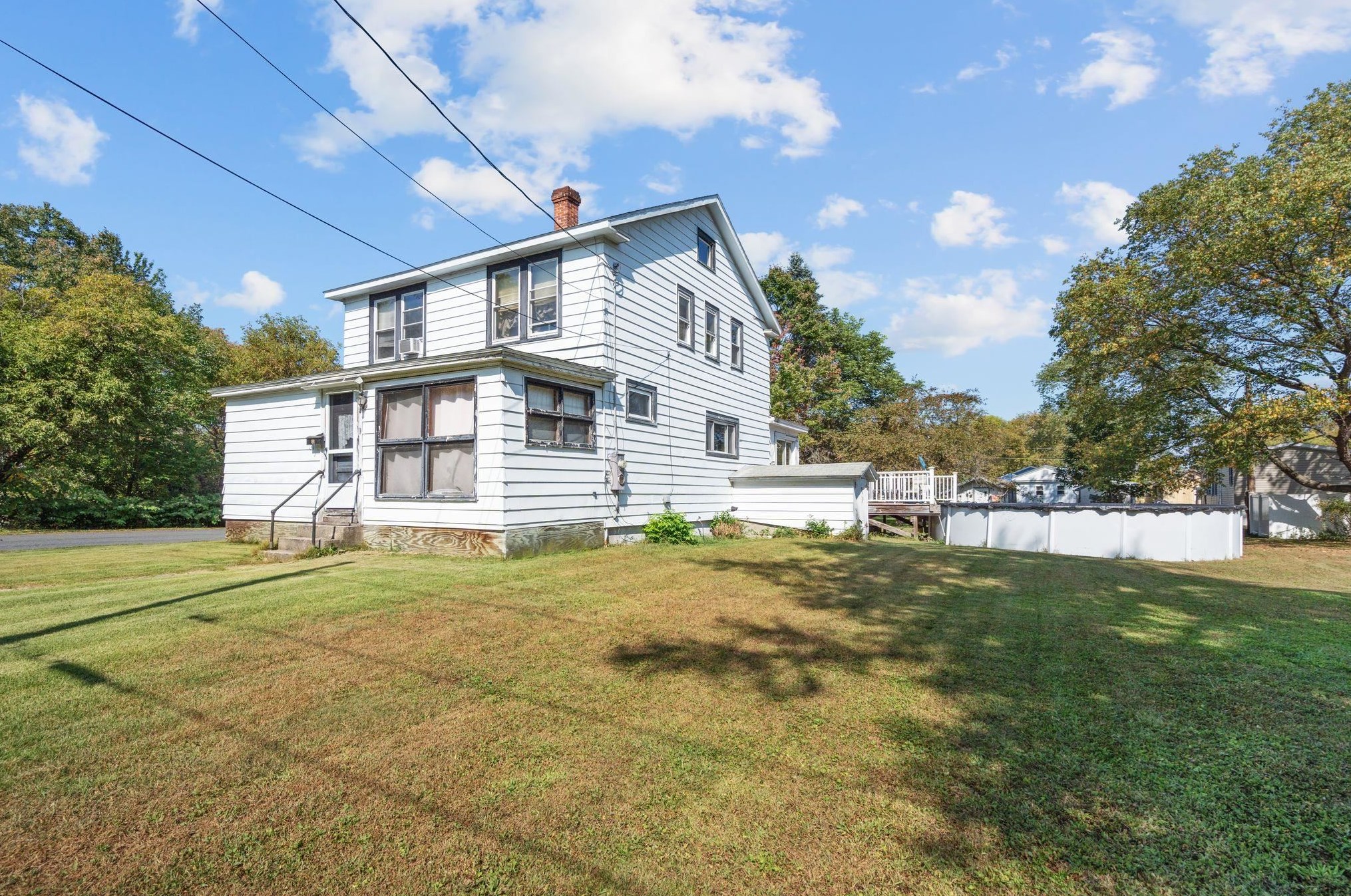 10 Roseland Rd, Newport, NH 03773