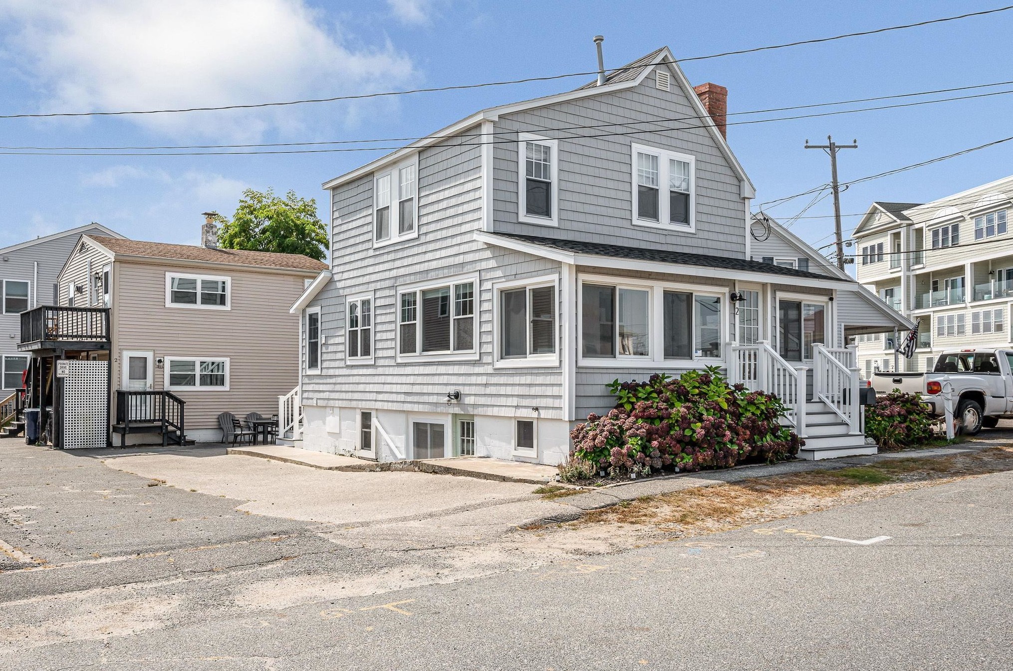2 Atlantic Ave, Hampton, NH 03842