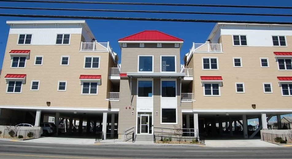128 Ashworth Ave #201, Hampton, NH 03842