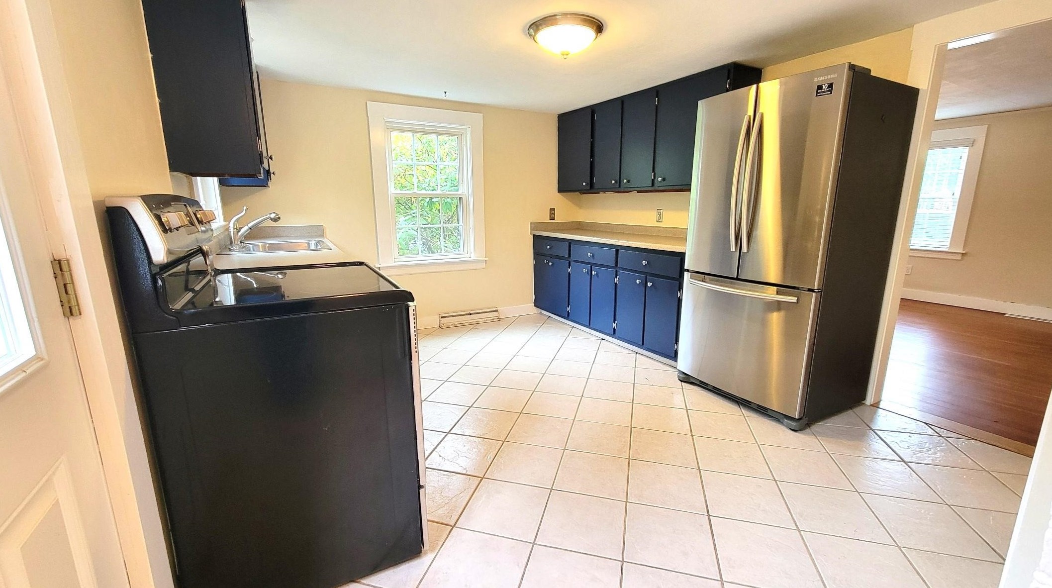 408 Ocean Rd, Portsmouth, NH 03801-6048