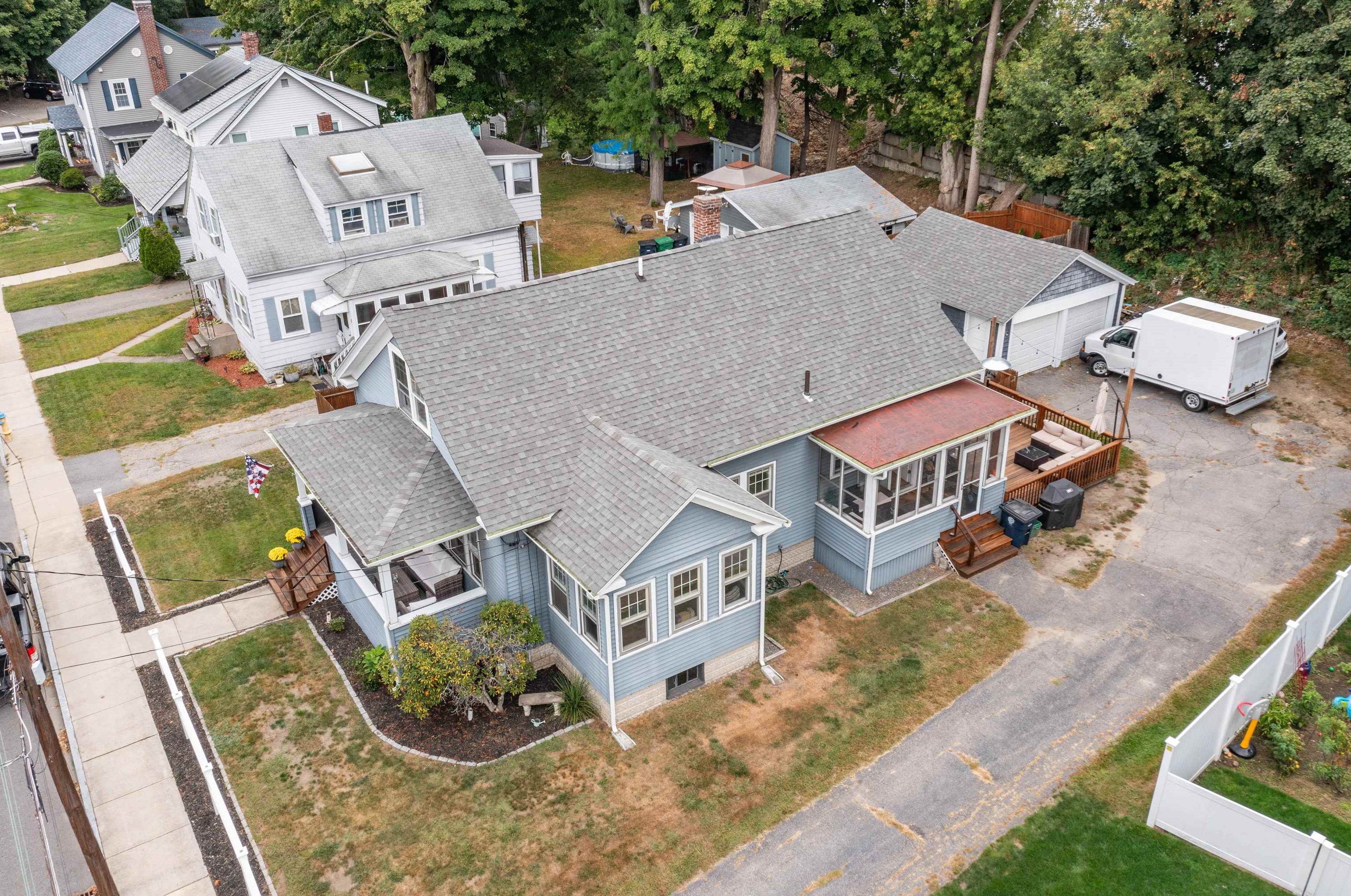 7 New St, Nashua, NH 03060-3935