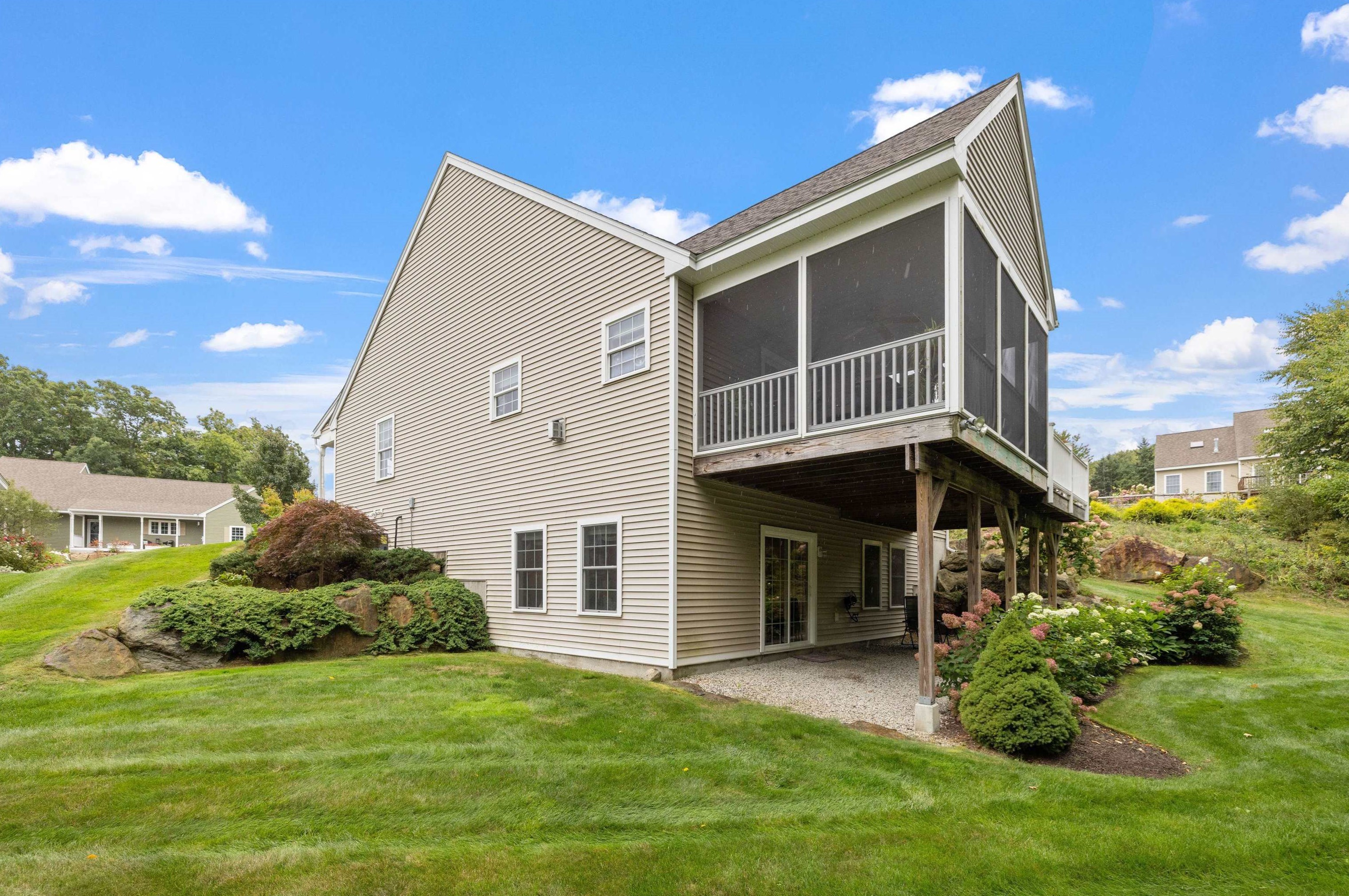 72 Stone Sled Ln, Concord, NH 03304