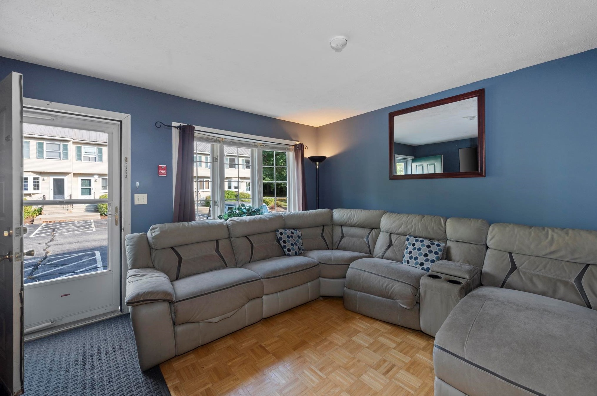 266 Endicott St, Laconia, NH 03246 exterior