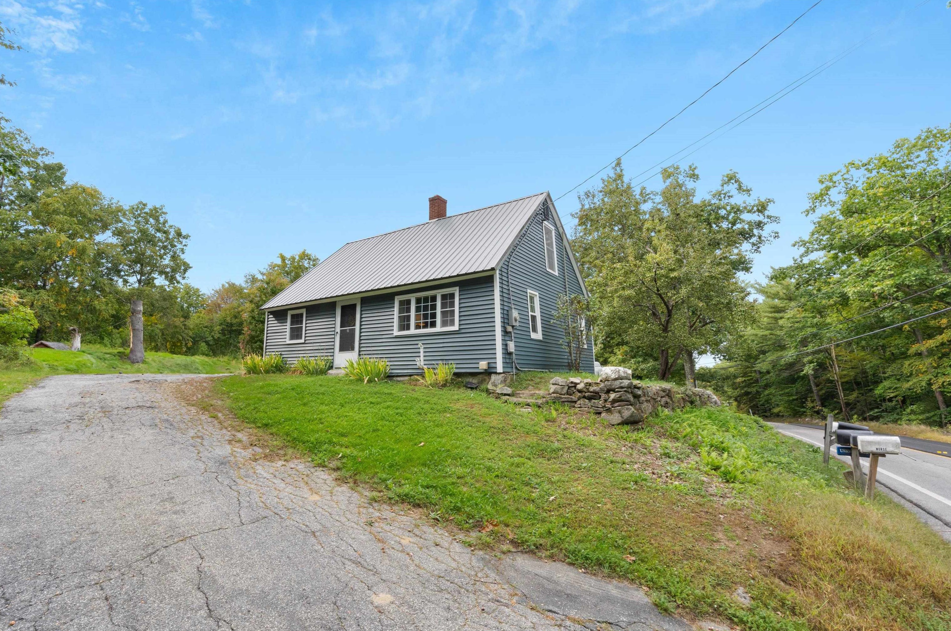 401 Catamount Rd, Pittsfield, NH 03263