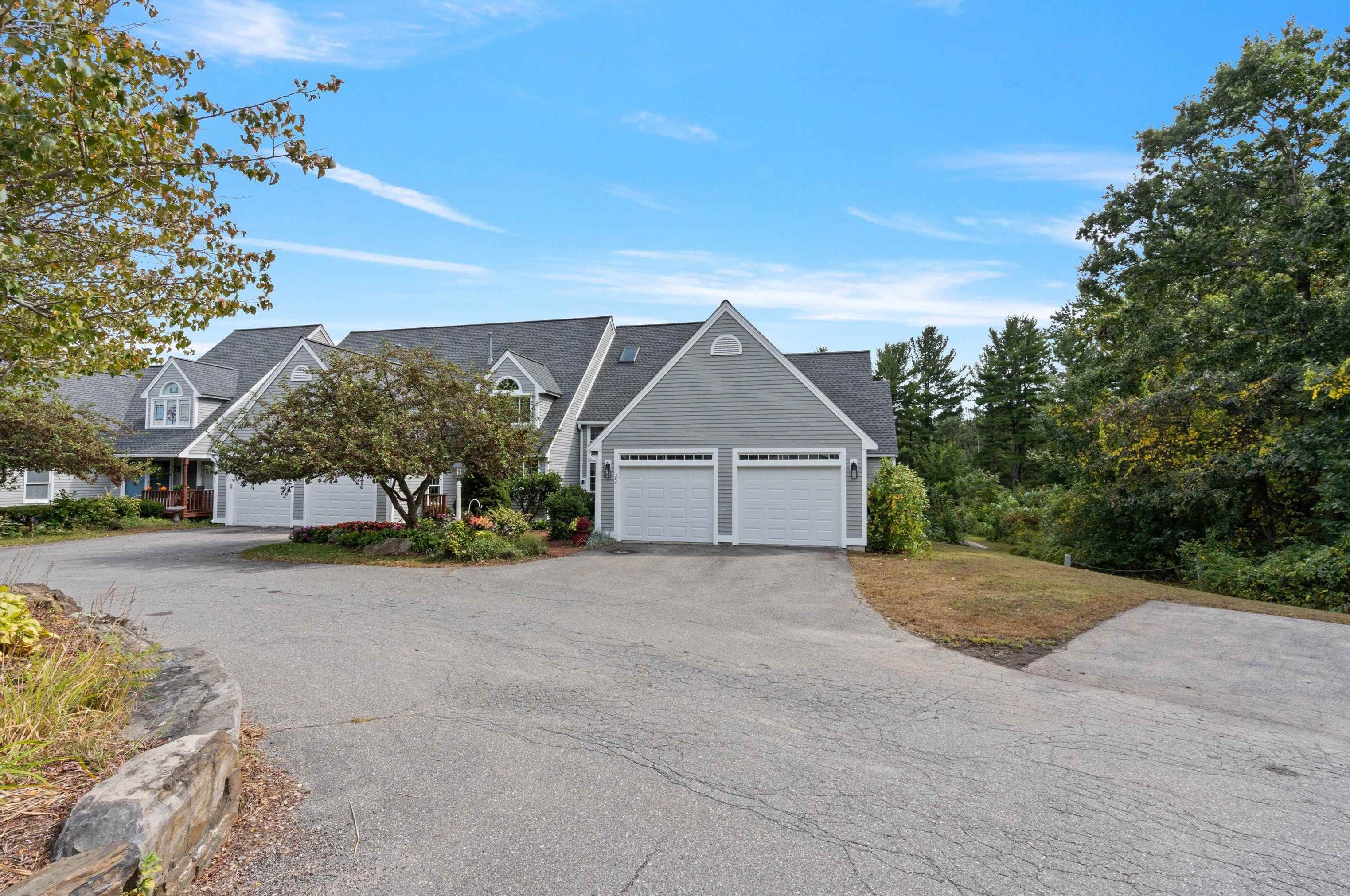 384 Winding Pond Rd, Londonderry, NH 03053 exterior