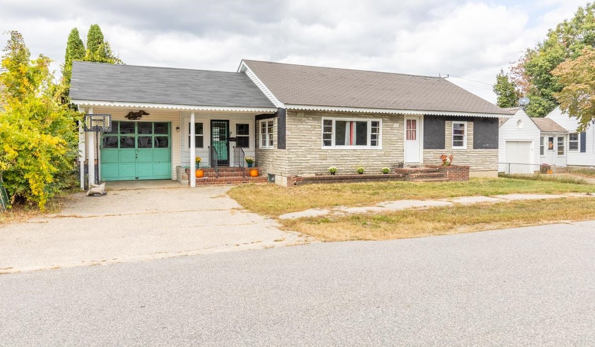 26 Olde Farm Ln, Rochester, NH 03867