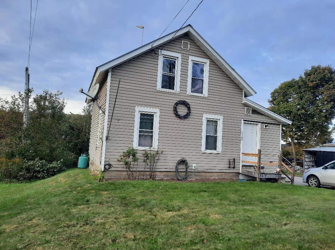 1165 Us Route 3, W Stewartstwn, NH 03597