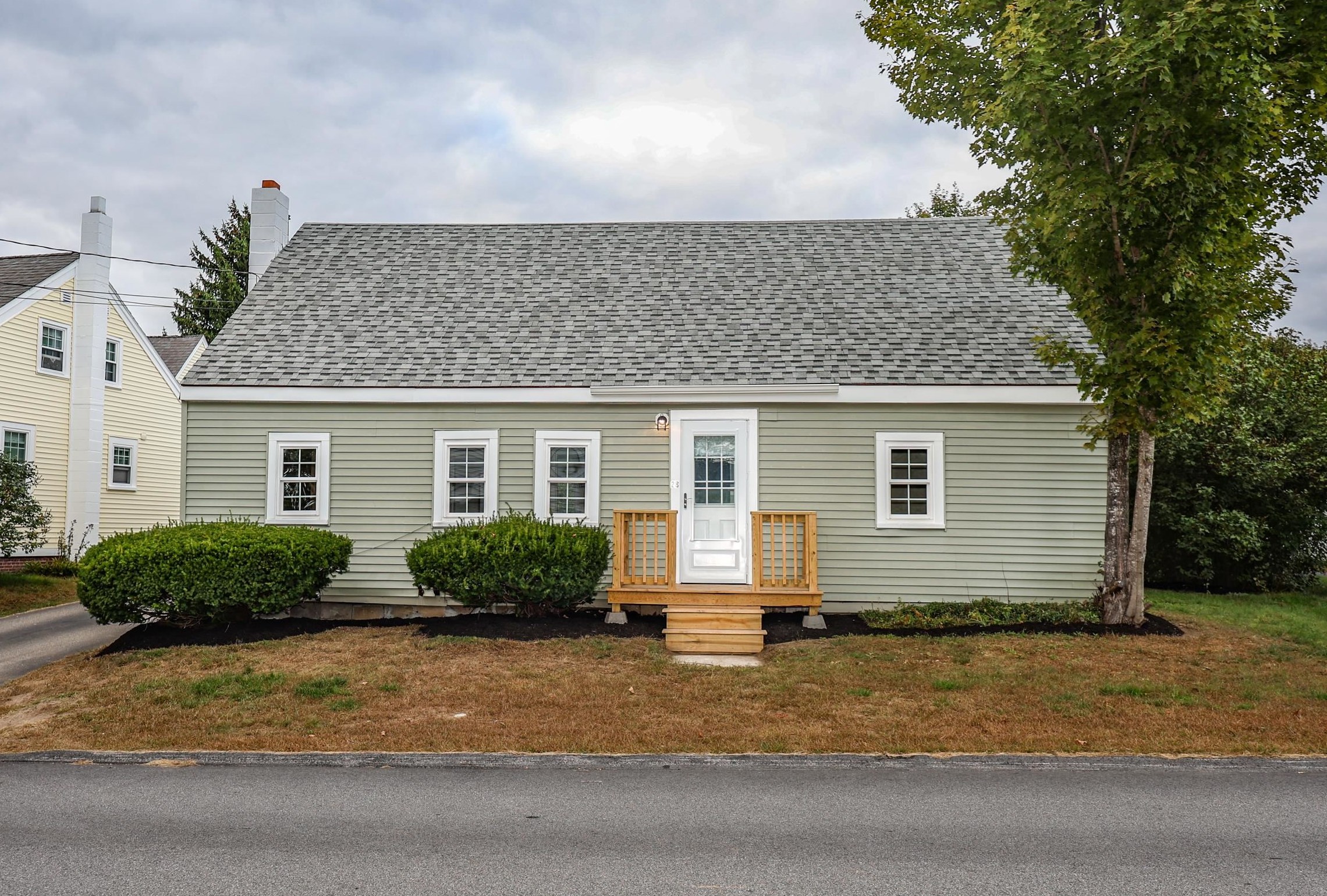 28 School St, Alton, NH 03809