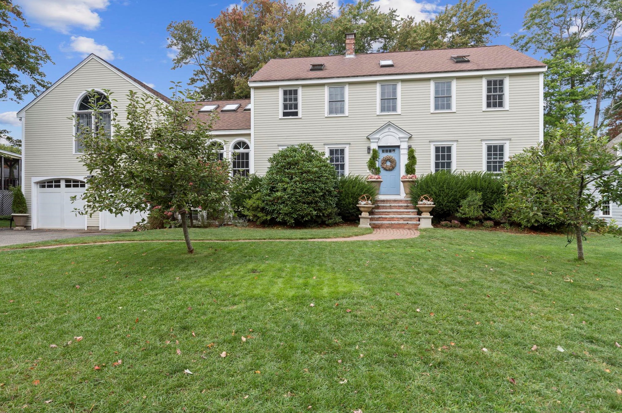 15 Randall St, Hampton, NH 03842