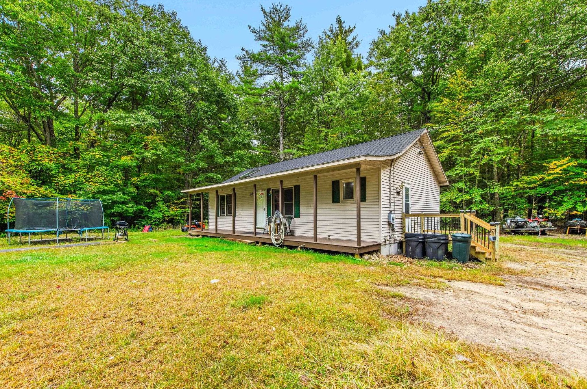25 Bogue Rd, Weare, NH 03281