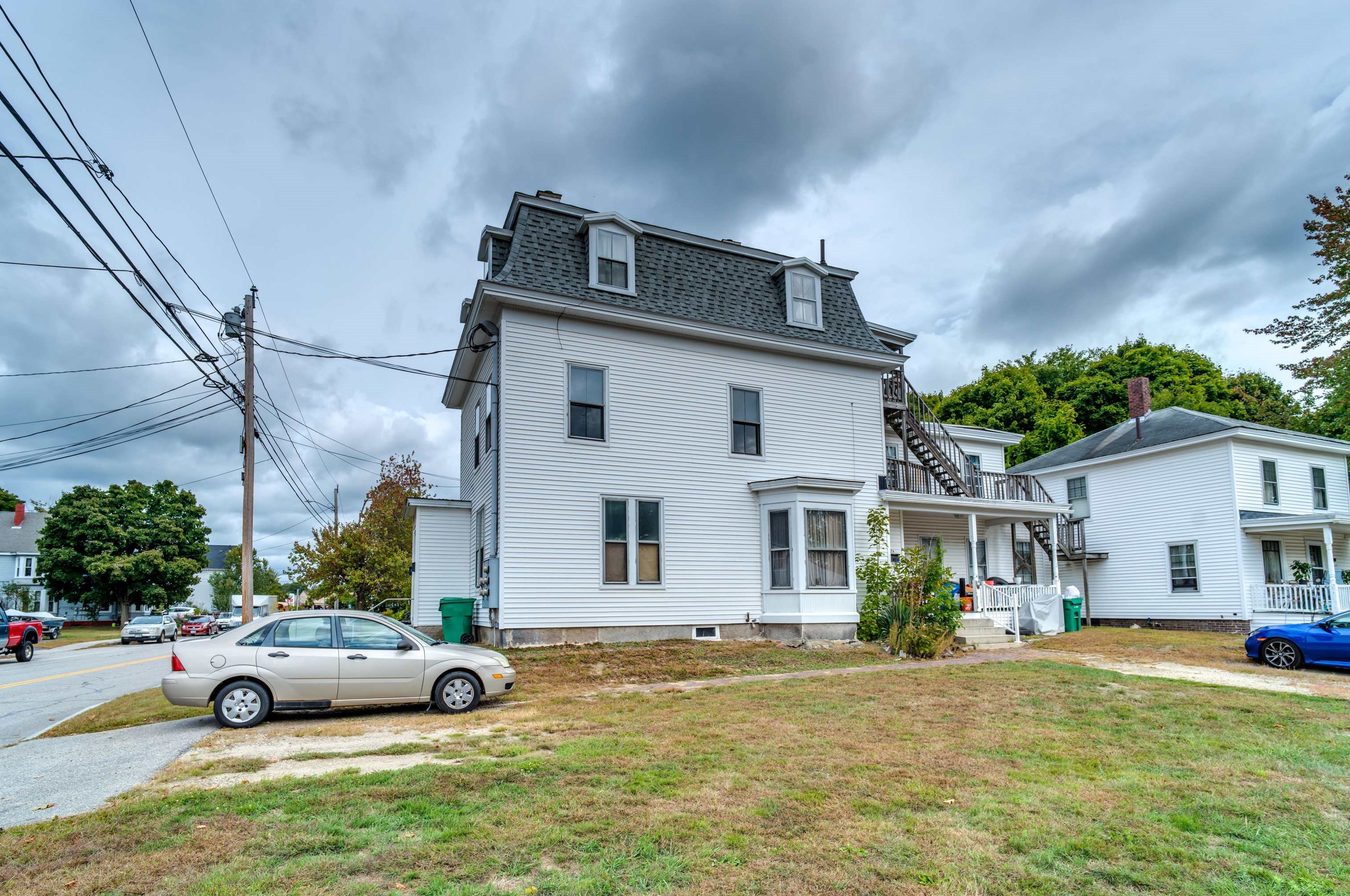 28 Knight St, Rochester, NH 03867