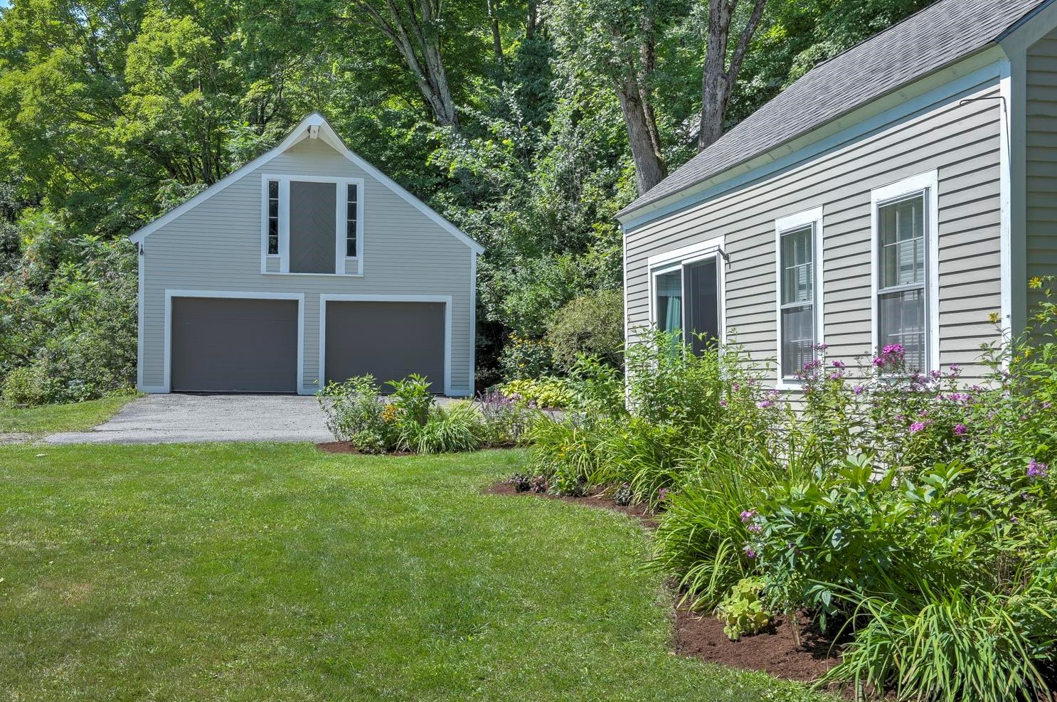3 Church St, Harrisville, NH 03450