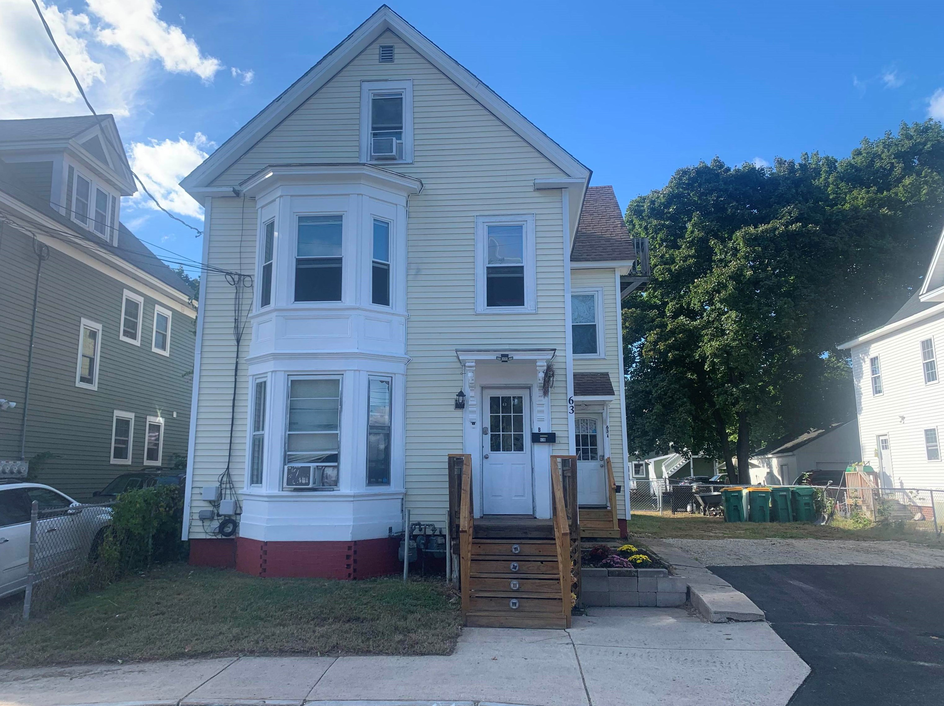 63 Lafayette St, Rochester, NH 03867