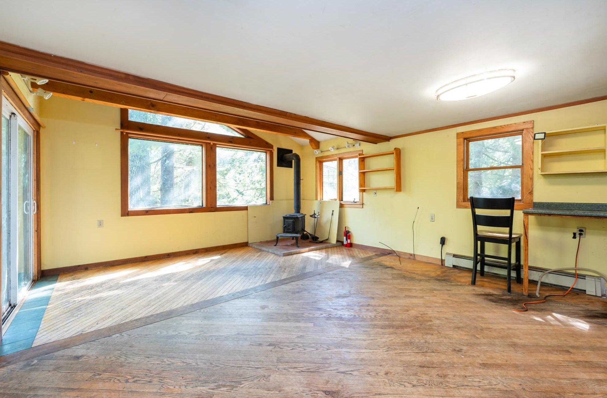 101 Osprey Ln, Lee, NH 03861