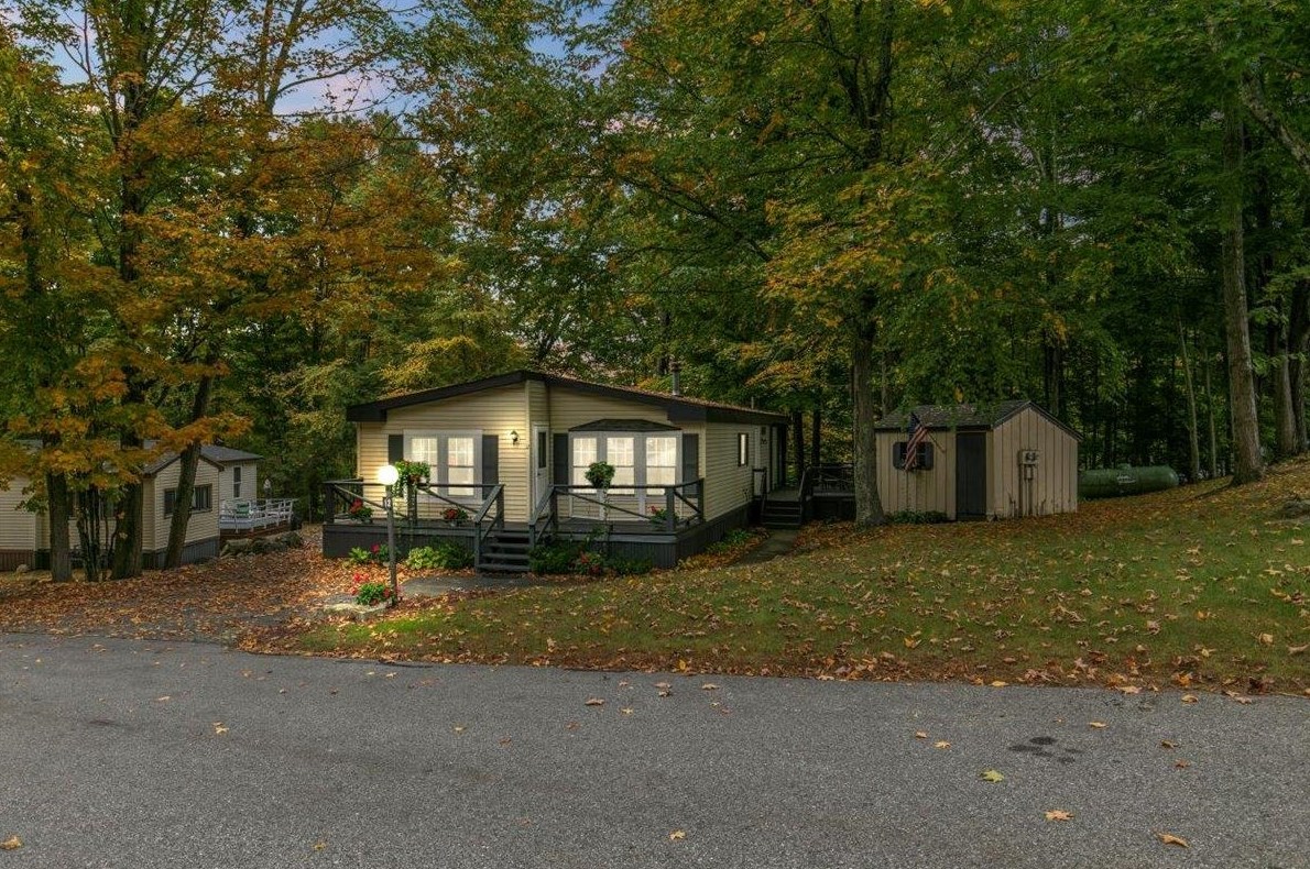 12 Rim Rd, Danville, NH 03819