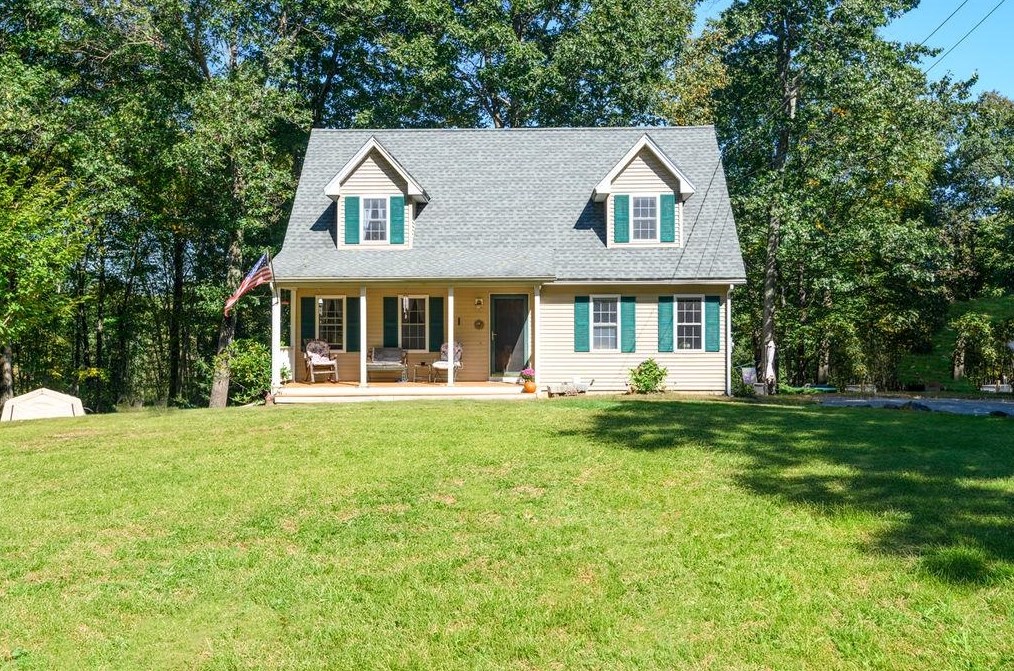 46 Lynette Ln, Fremont, NH 03044