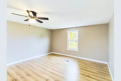 147 Canaan Mobile Home Park #18, Canaan,  05903 - Photo 22