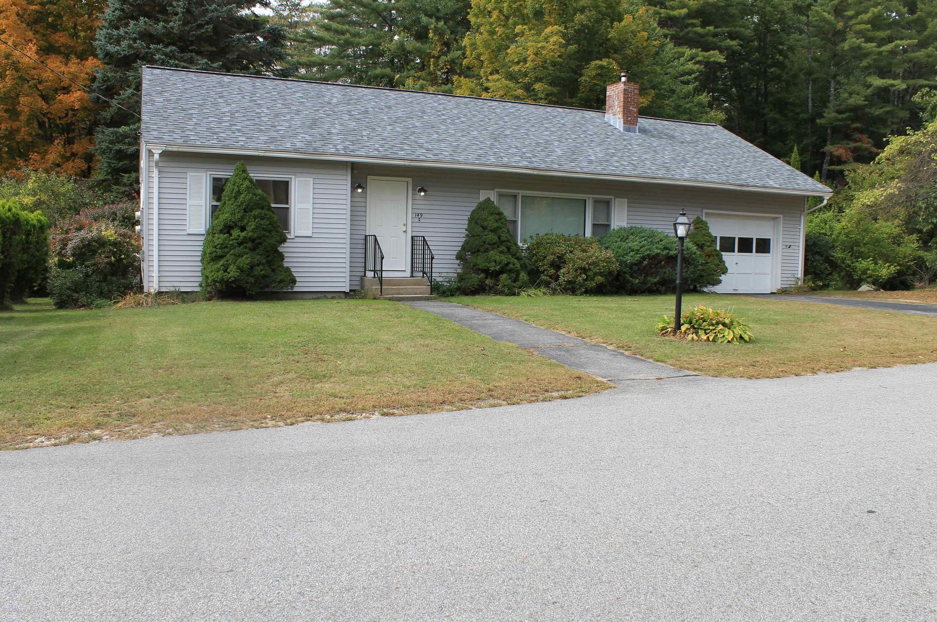 149 Hall Ave, Henniker, NH 03242