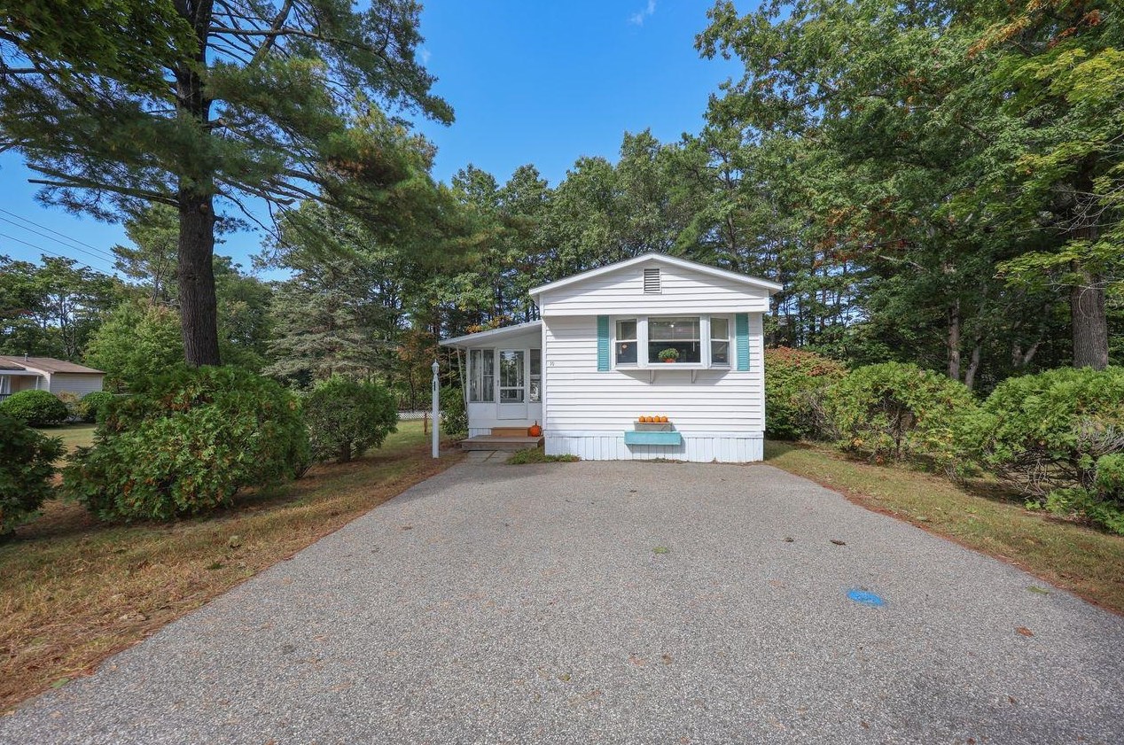 10 Greenwich Trail, Concord, NH 03301