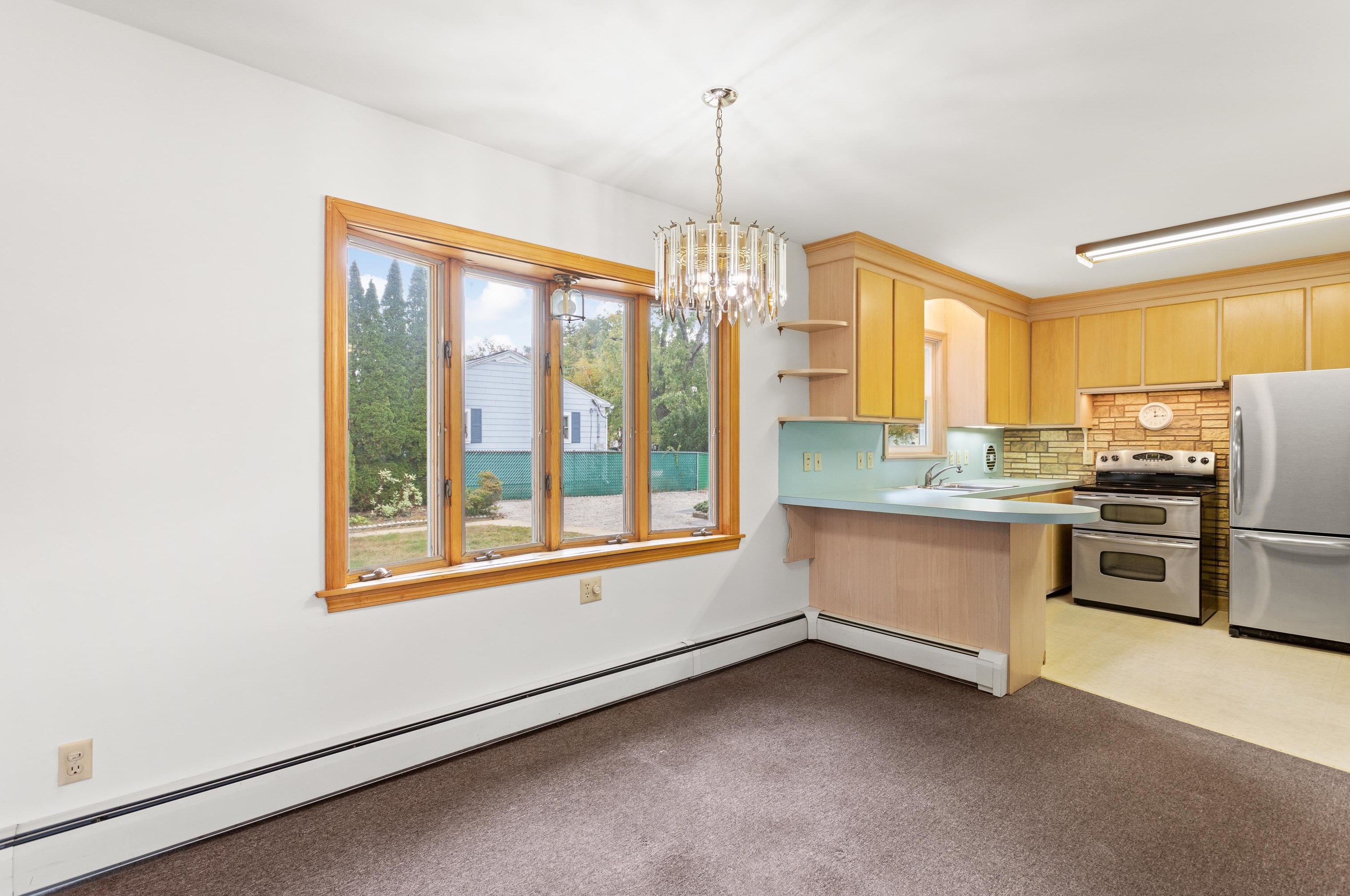 176 Porter St, Manchester NH 03103-2839 exterior