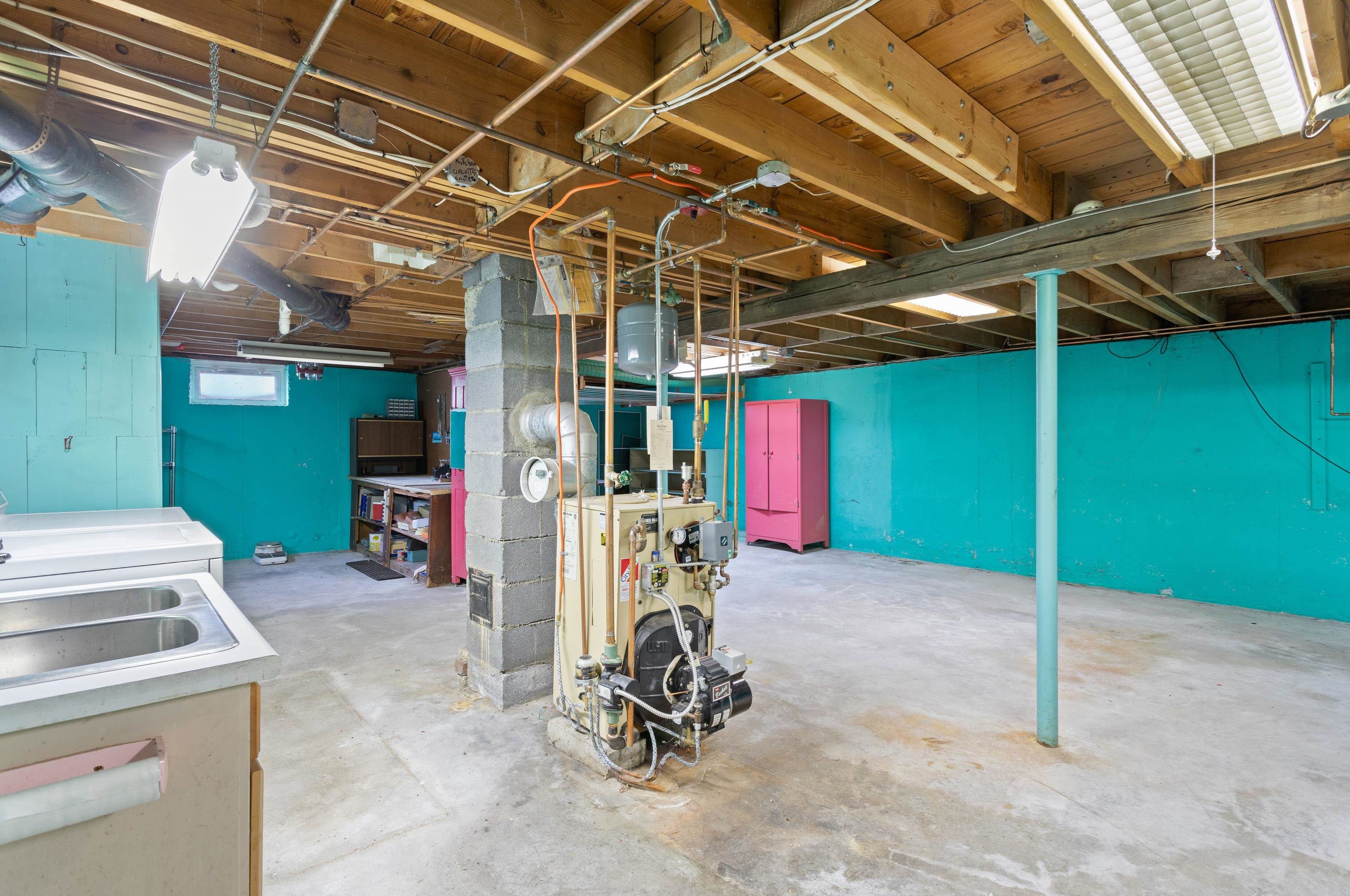 176 Porter St, Manchester NH 03103-2839 exterior