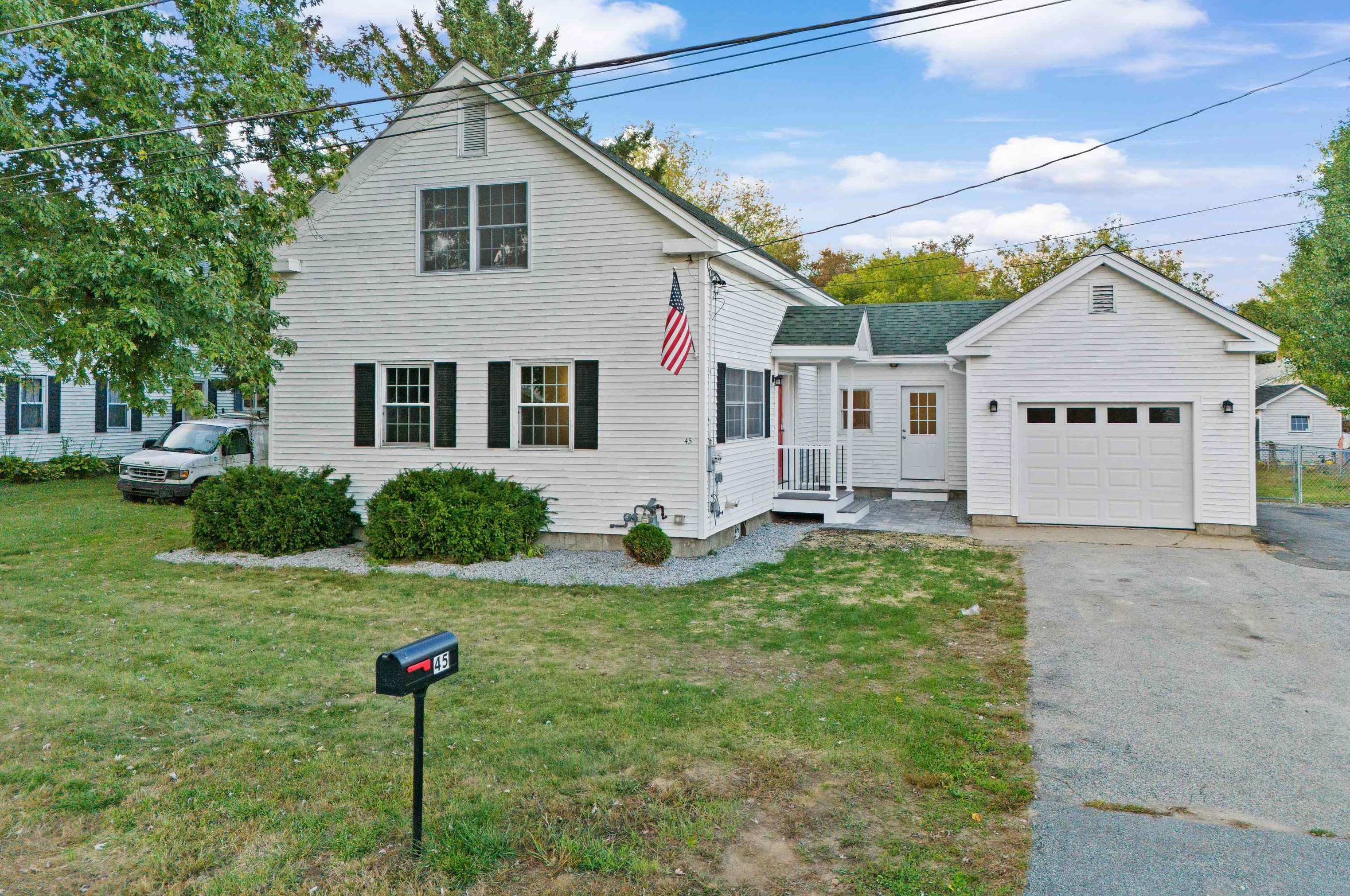 45 Rolfe St, Concord, NH 03303