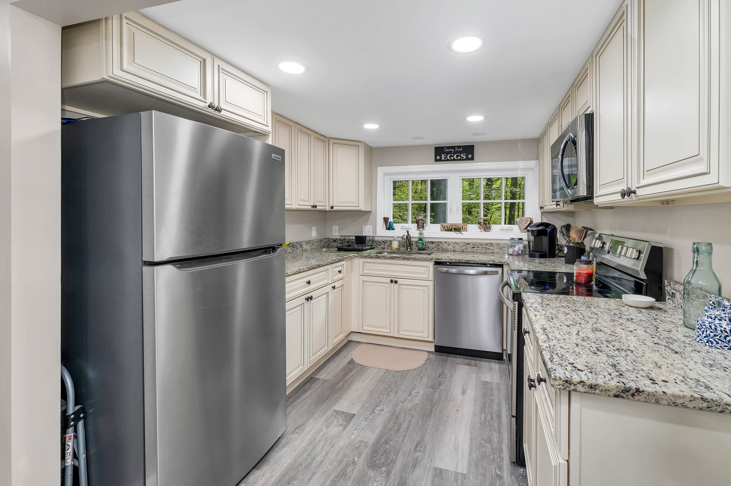 172 Old Concord Tpke, Barrington NH 03825-5153 exterior