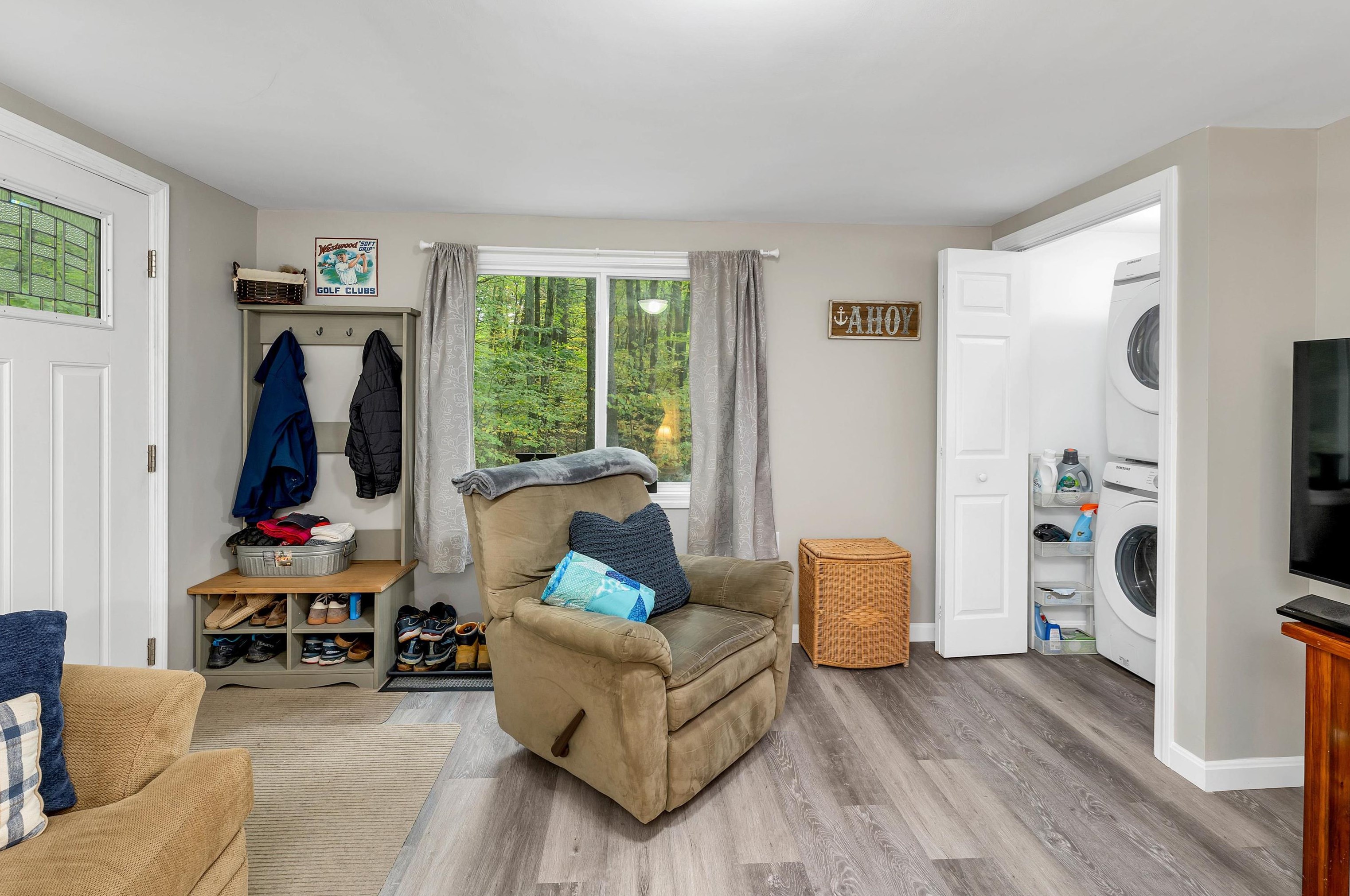 172 Old Concord Tpke, Barrington NH 03825-5153 exterior