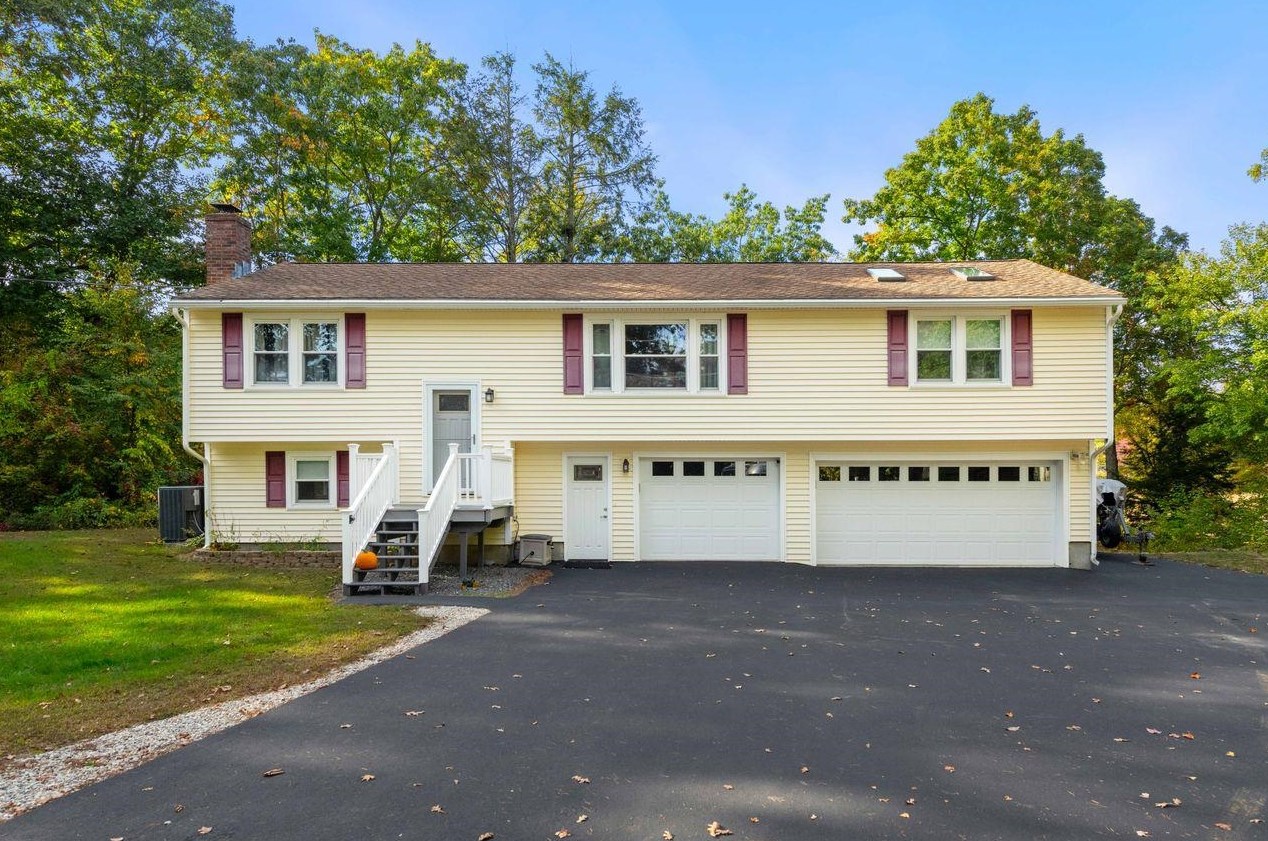 64 Walnut Hill Rd, Derry, NH 03038-5019