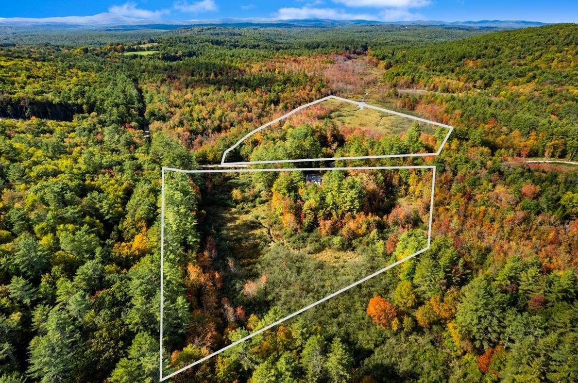 106 Meadow Rd, New Boston, NH 03070