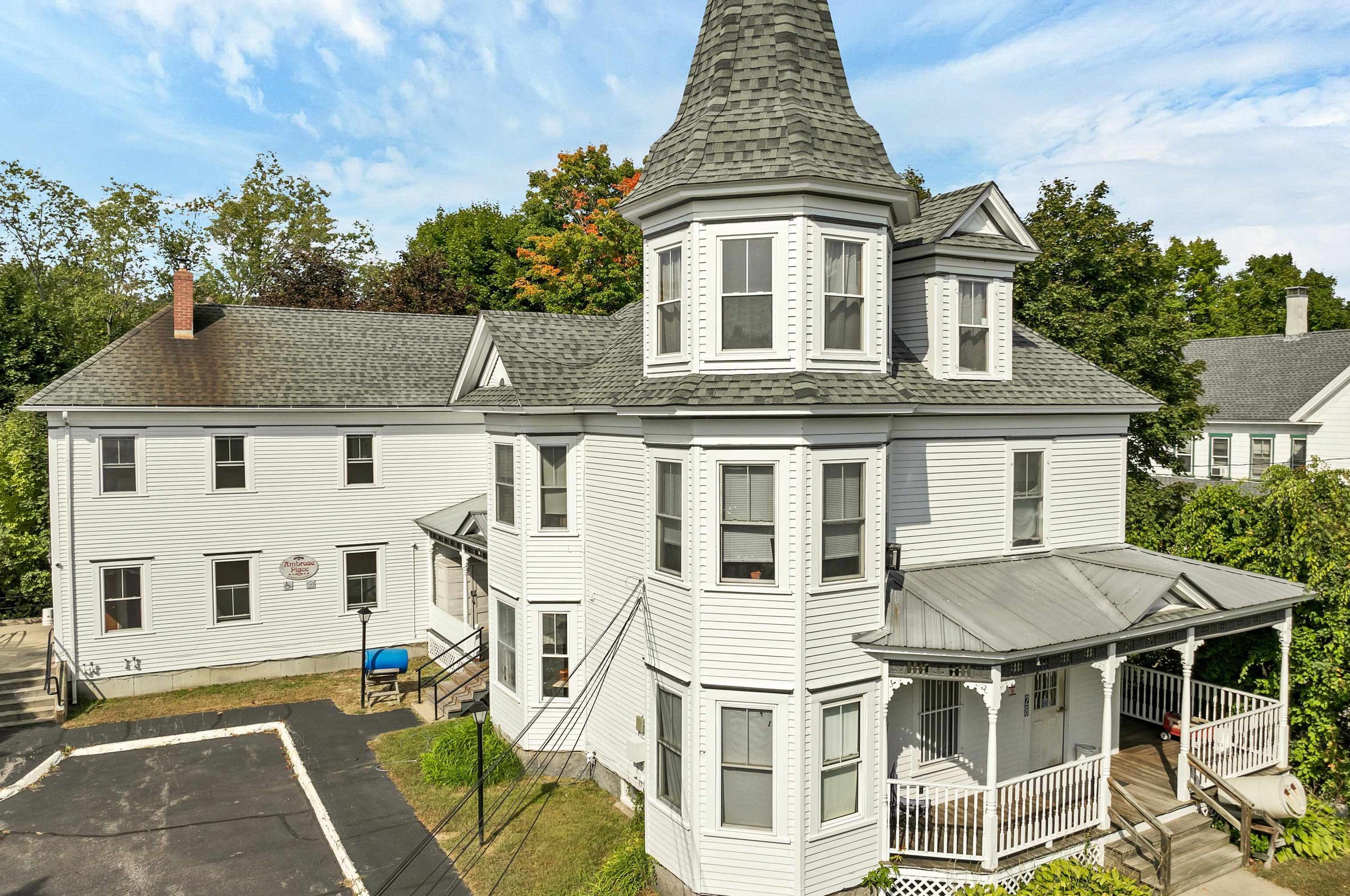 28 Washington St, Conway, NH 03818