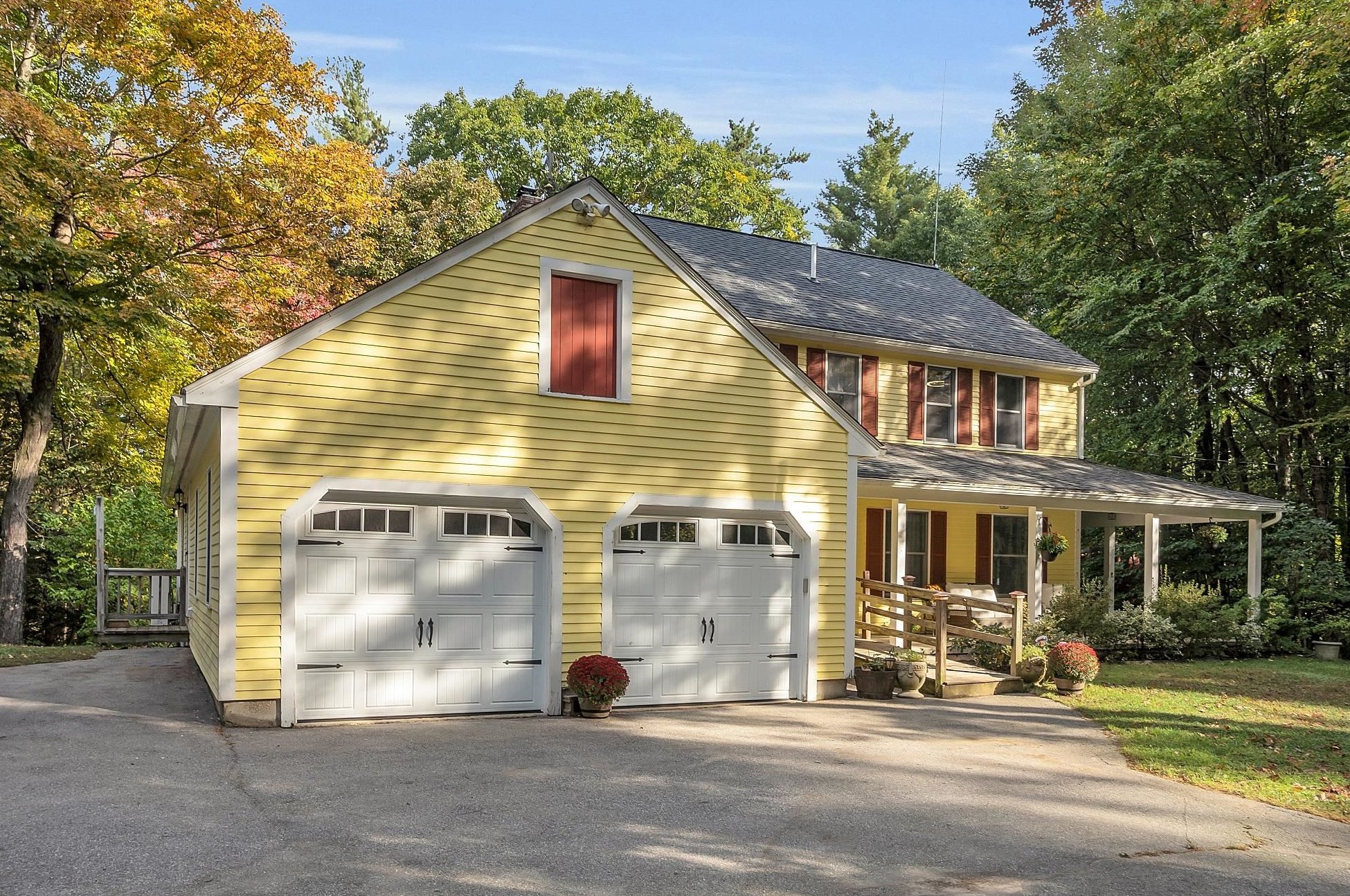 51 Pulpit Rock Rd, Chester, NH 03036-4235