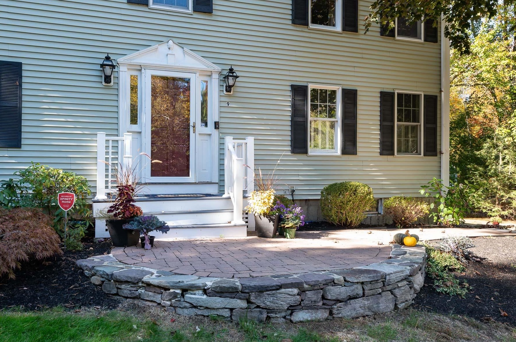 9 Little Pine Ln, Exeter, NH 03833 exterior