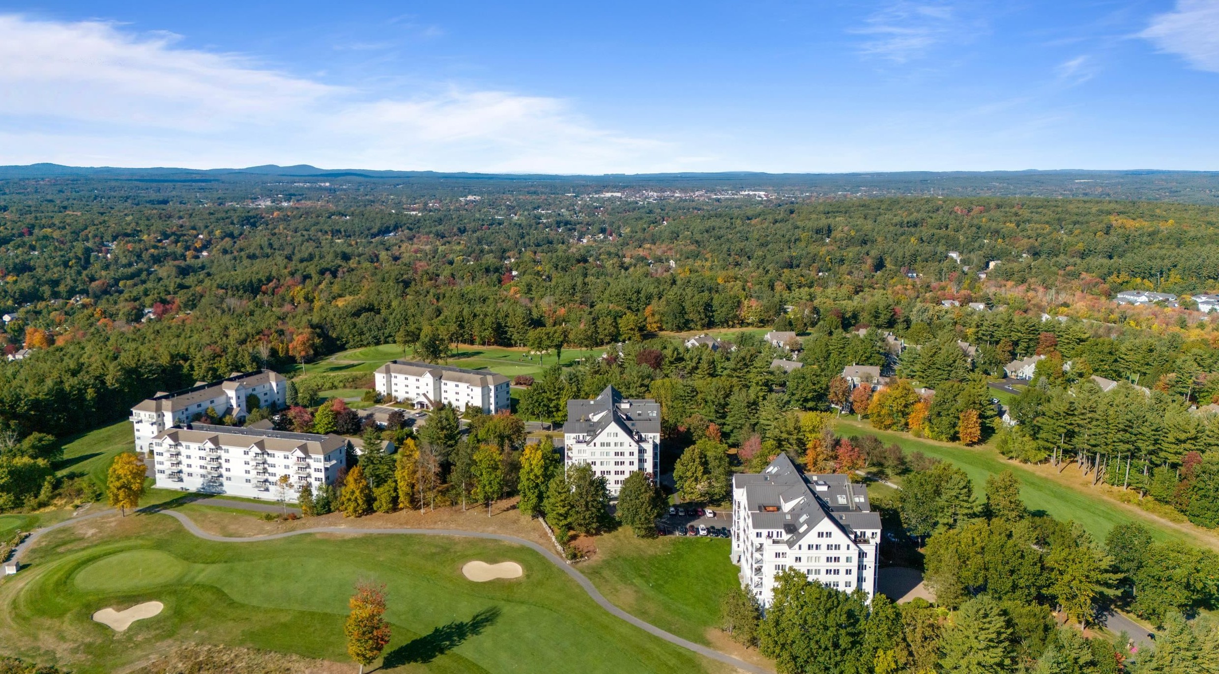 12 Mountain Laurels Dr, Nashua, NH 03062-2228