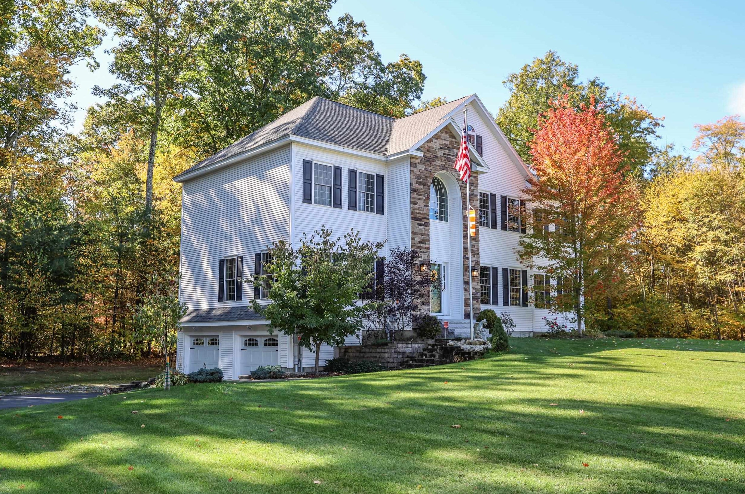 3 Kinneret Dr, Kingston, NH 03848