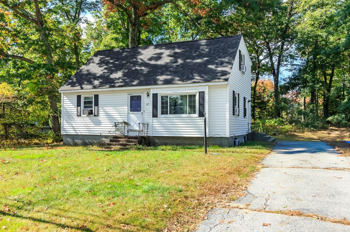 28 Back River Rd, Merrimack, NH 03054-2686