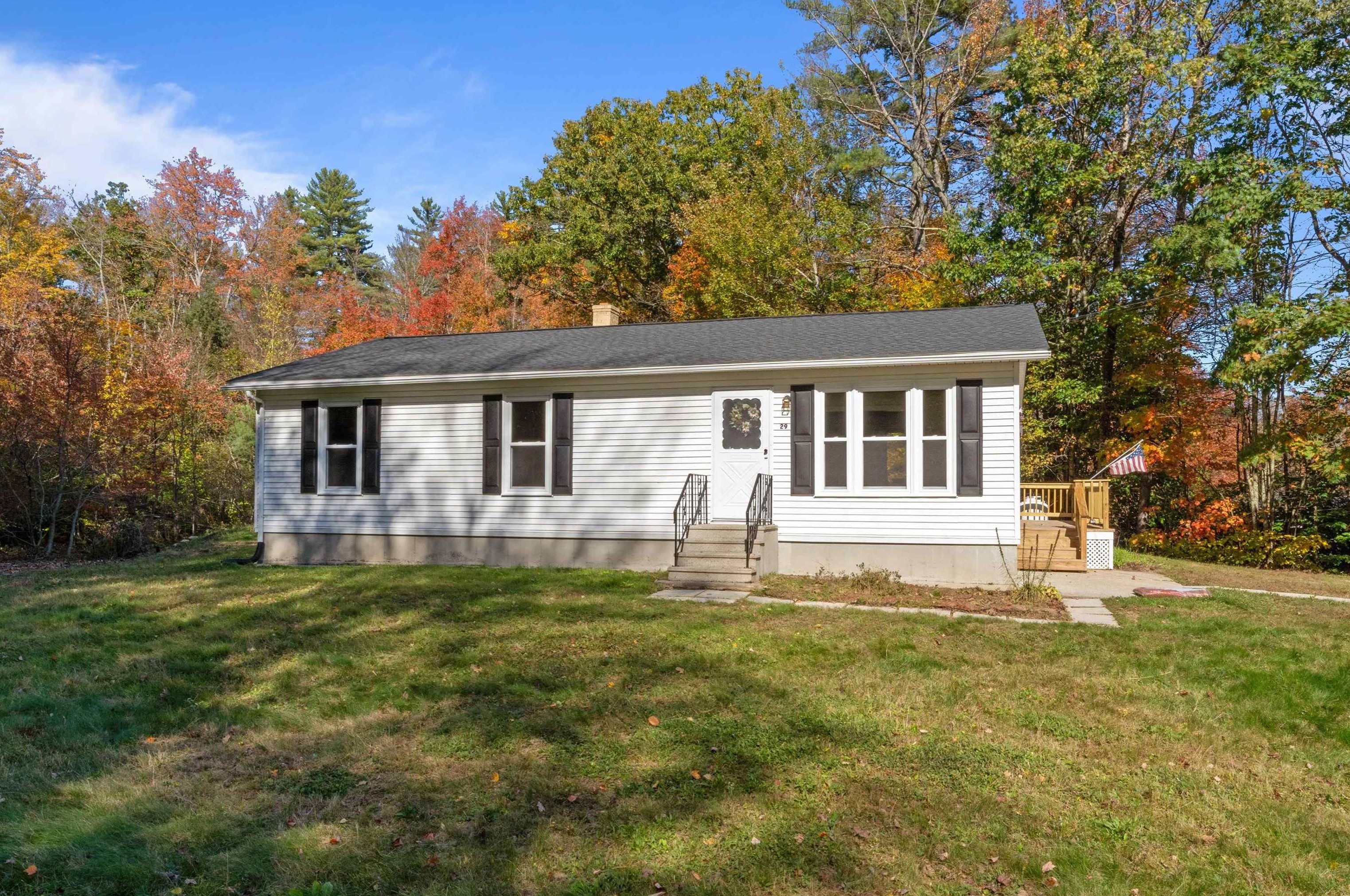 29 Colonial Dr, Greenfield, NH 03047