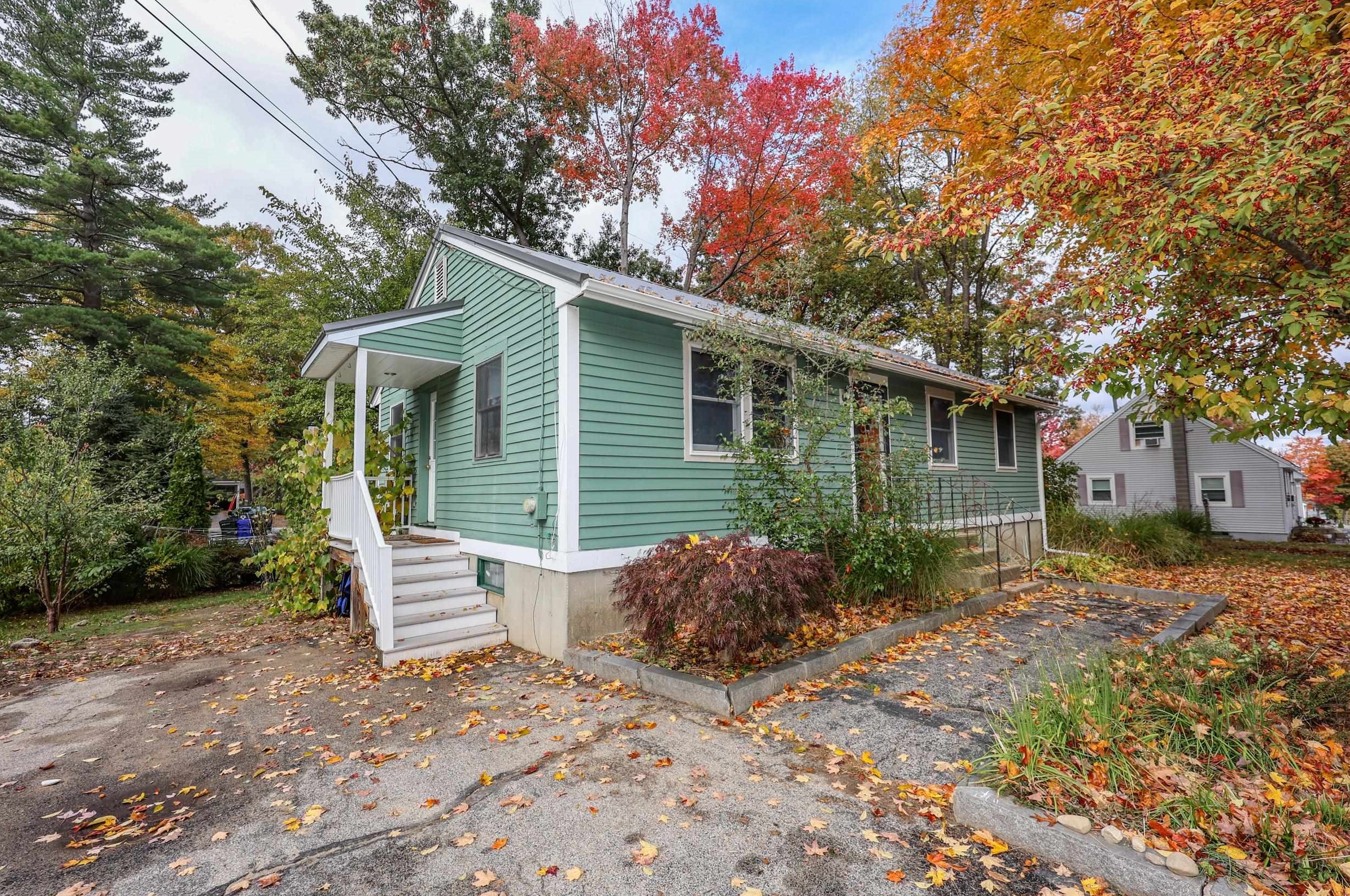 11 Park St, Allenstown, NH 03275