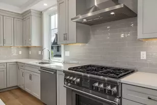 18 Little Bay Dr, Dover, NH 03820 - Photo 10