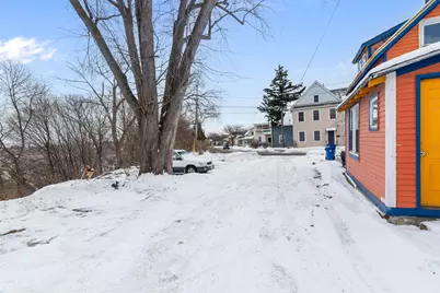 32 Washington Street, Burlington, VT 05401 - Photo 4