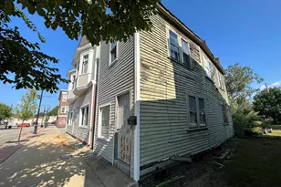 47 Hanson St, Rochester, NH 03867 - Photo 2
