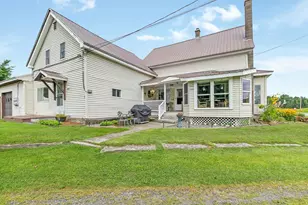 1455 Vt Route 102, Canaan,  05903 - Photo 4