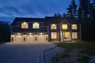 12 Zeland Dr, Dover, NH 03820 - Photo 1