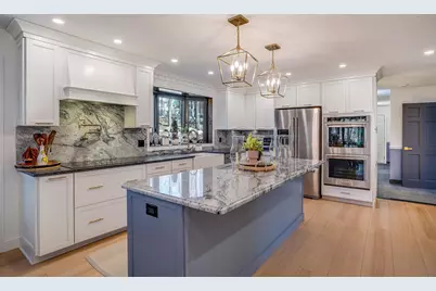 8 Stoneybrook Lane, Salem, NH 03079 - Photo 4