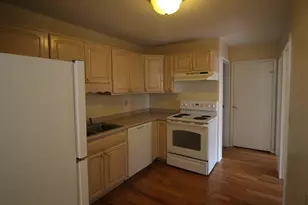 73 East Broadway St, Derry, NH 03038 - Photo 6