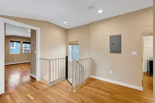 93 High St, Portsmouth, NH 03801 - Photo 18