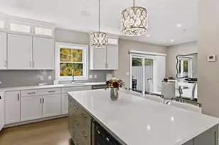 5 Elise Ave, Londonderry, NH 03053 - Photo 6