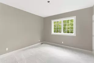 18 Grand Ave, Bedford, NH 03110 - Photo 28